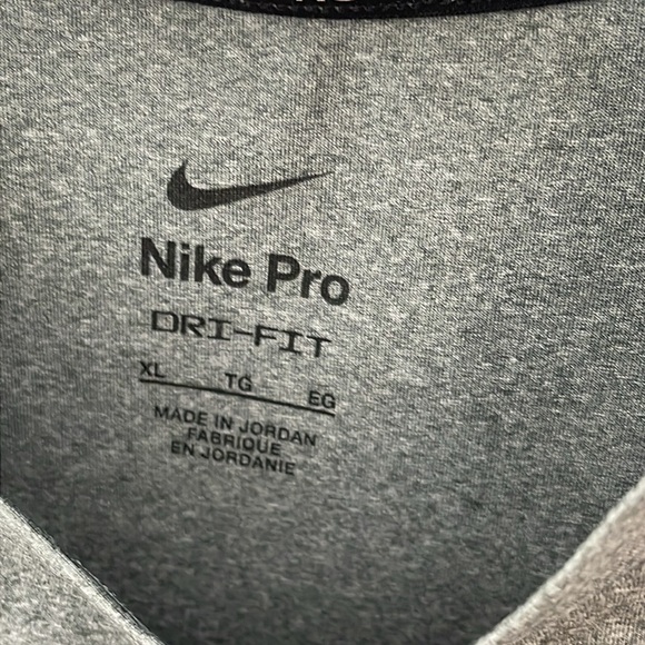 ❤️ 🆕 NIKE Pro Boys Jersey Size XL - Picture 4 of 4